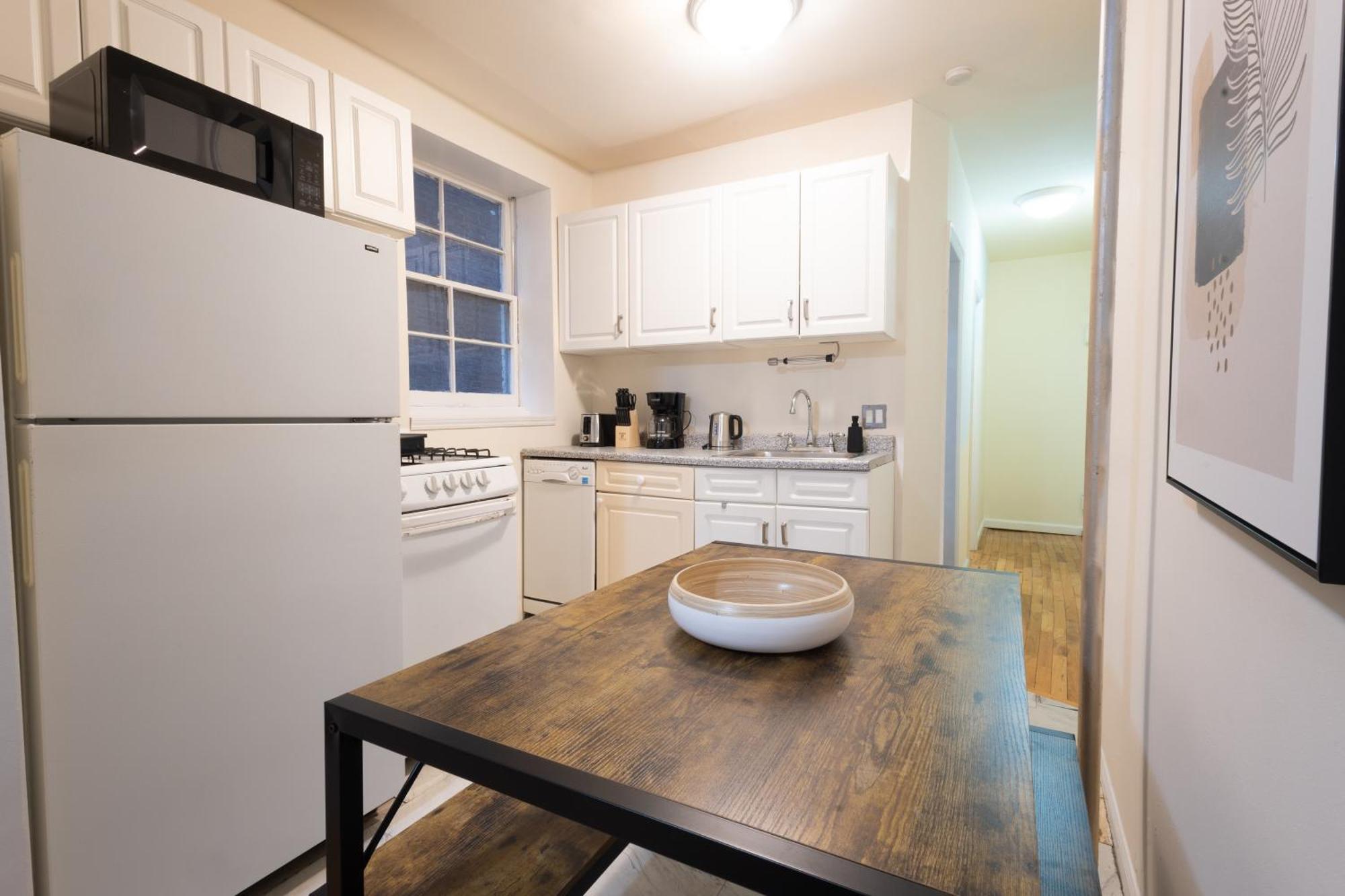 2bd 1bth In The Upper East Side! *