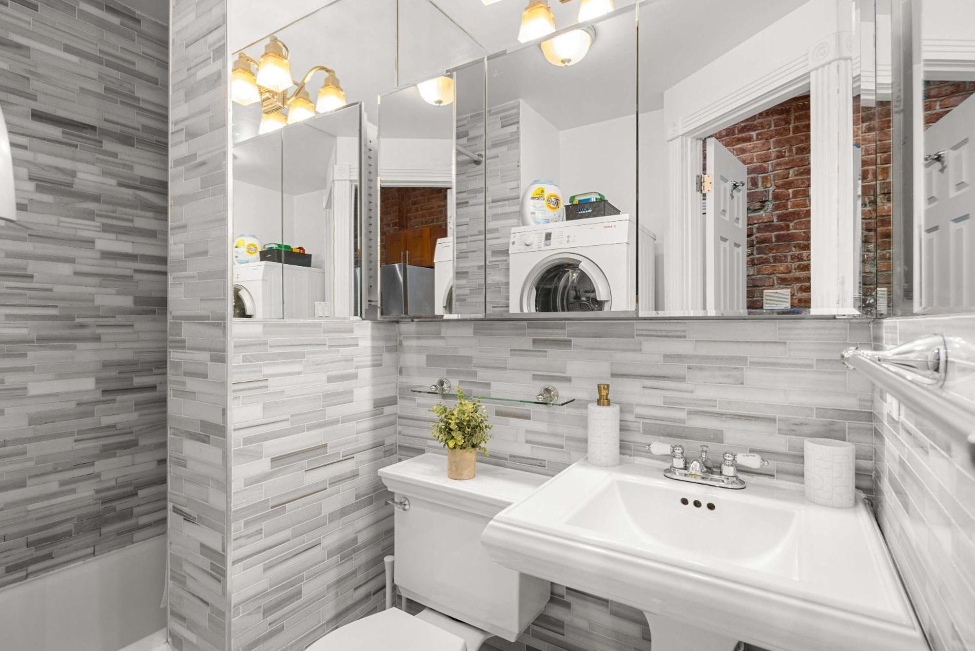 Eclectic Manhattan In Trendy Nolita * New York