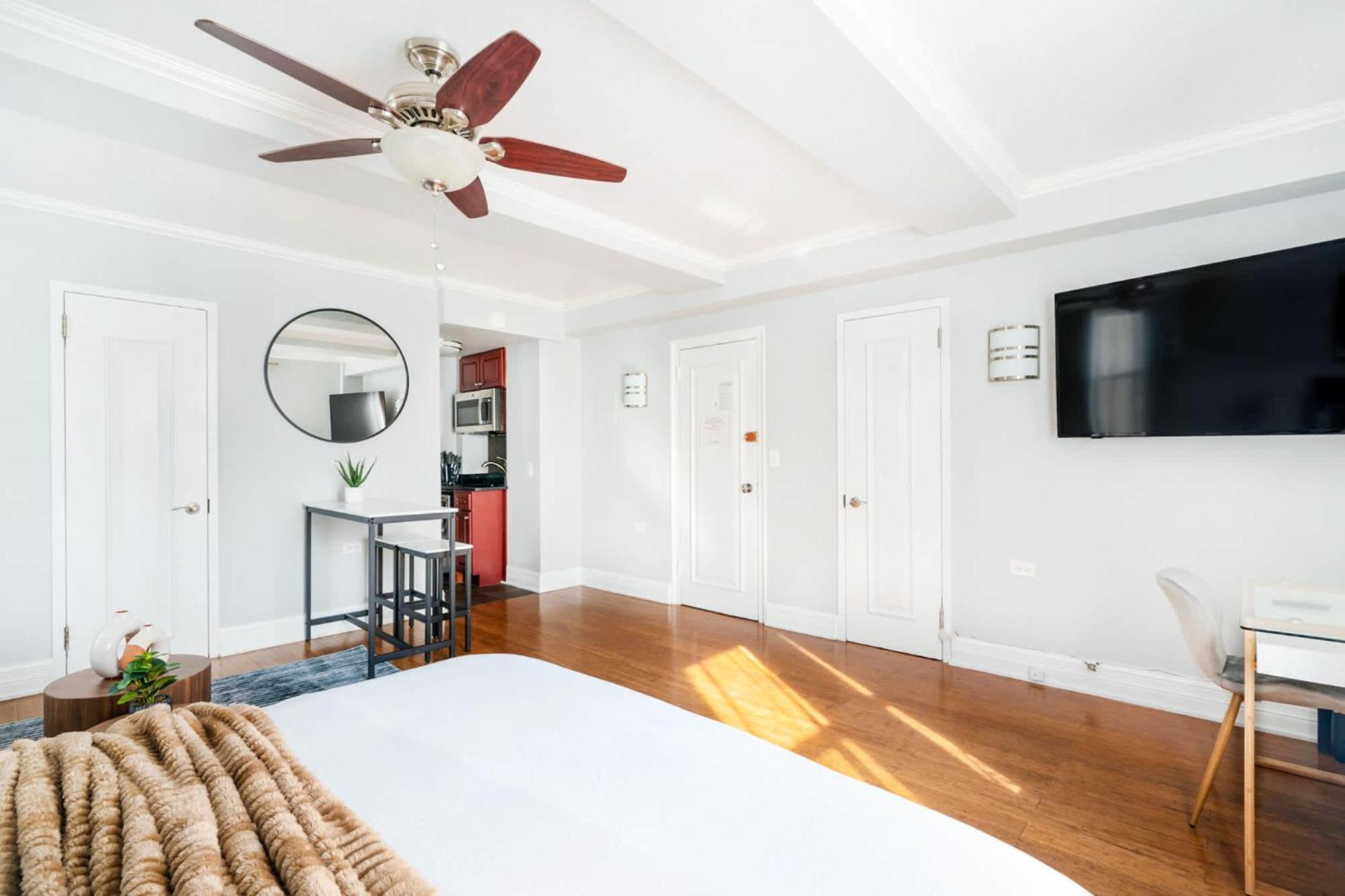 73-1120 New Uws Doorman Gym Apartment
