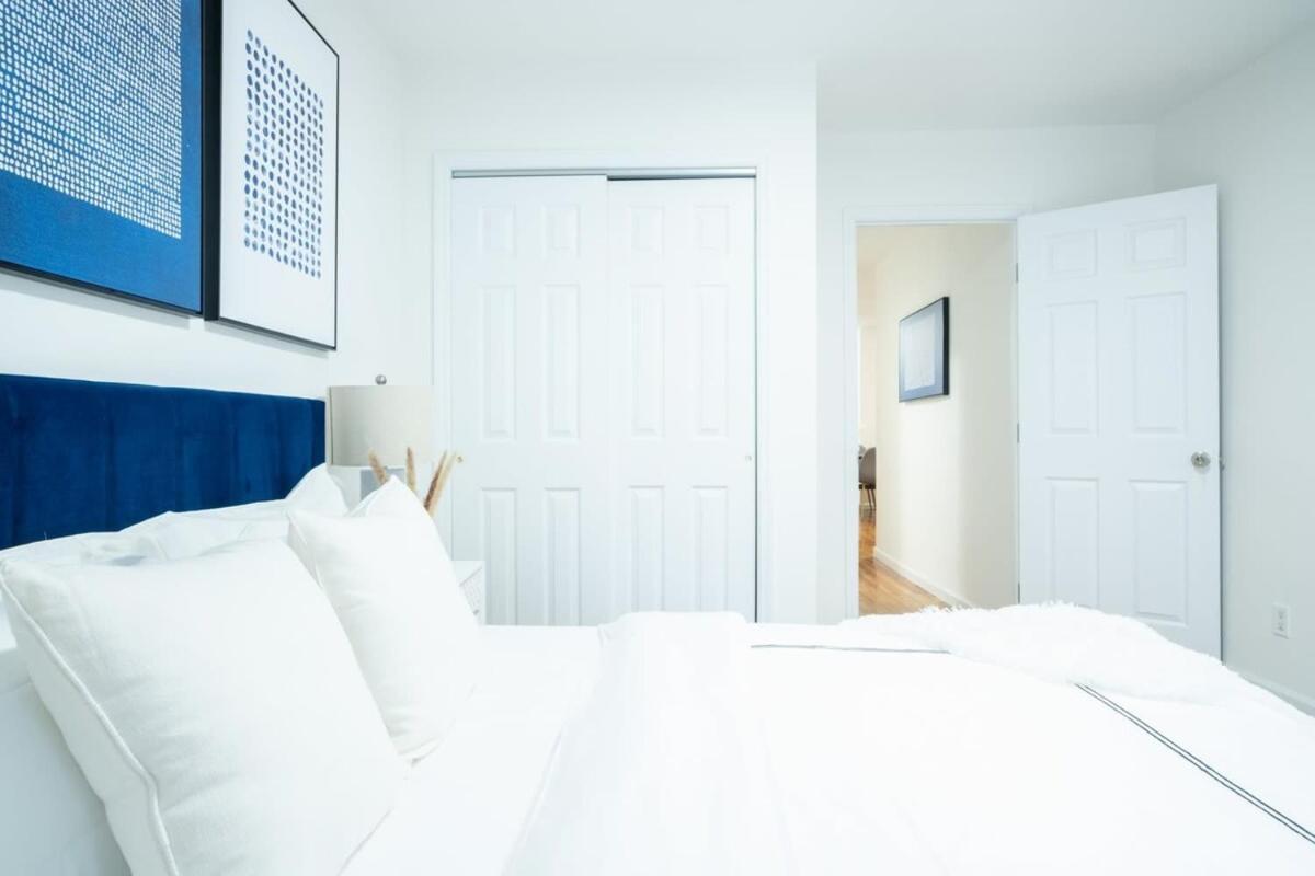 49-3b Newly Renovated 2br Wd Midtown East *