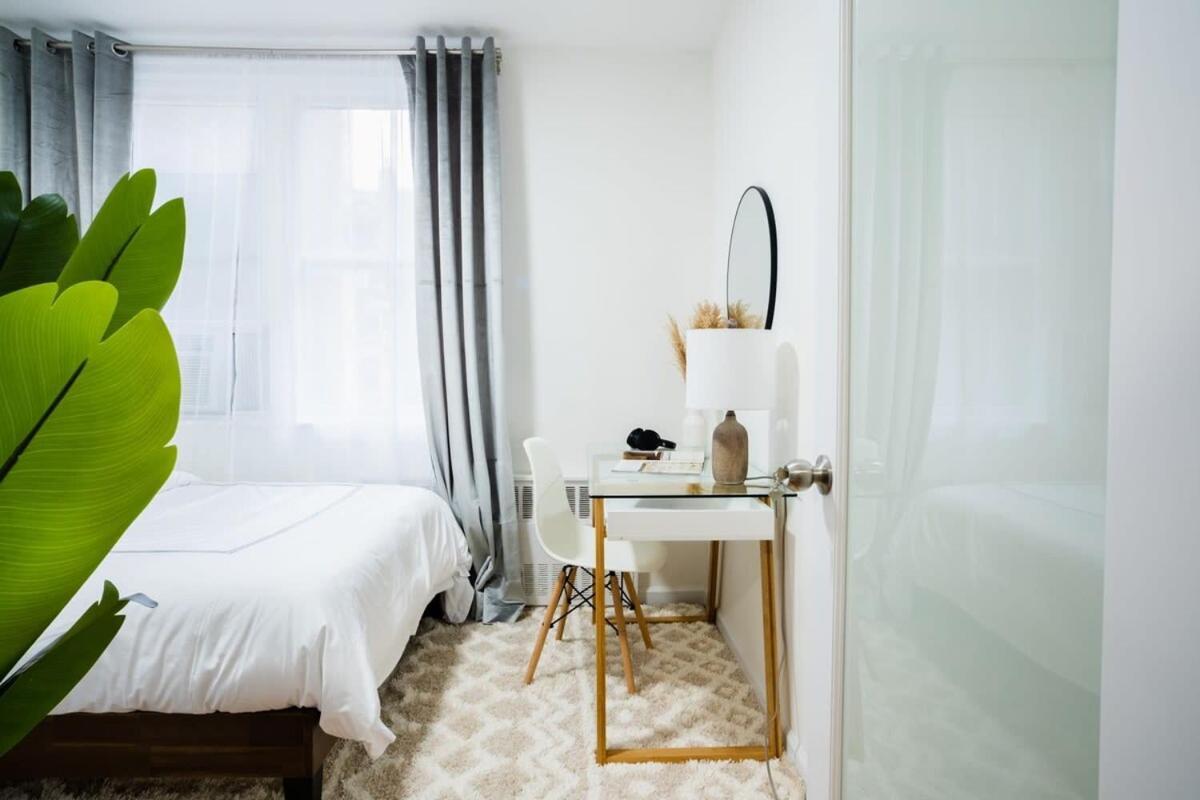 49-3b Newly Renovated 2br Wd Midtown East * New York