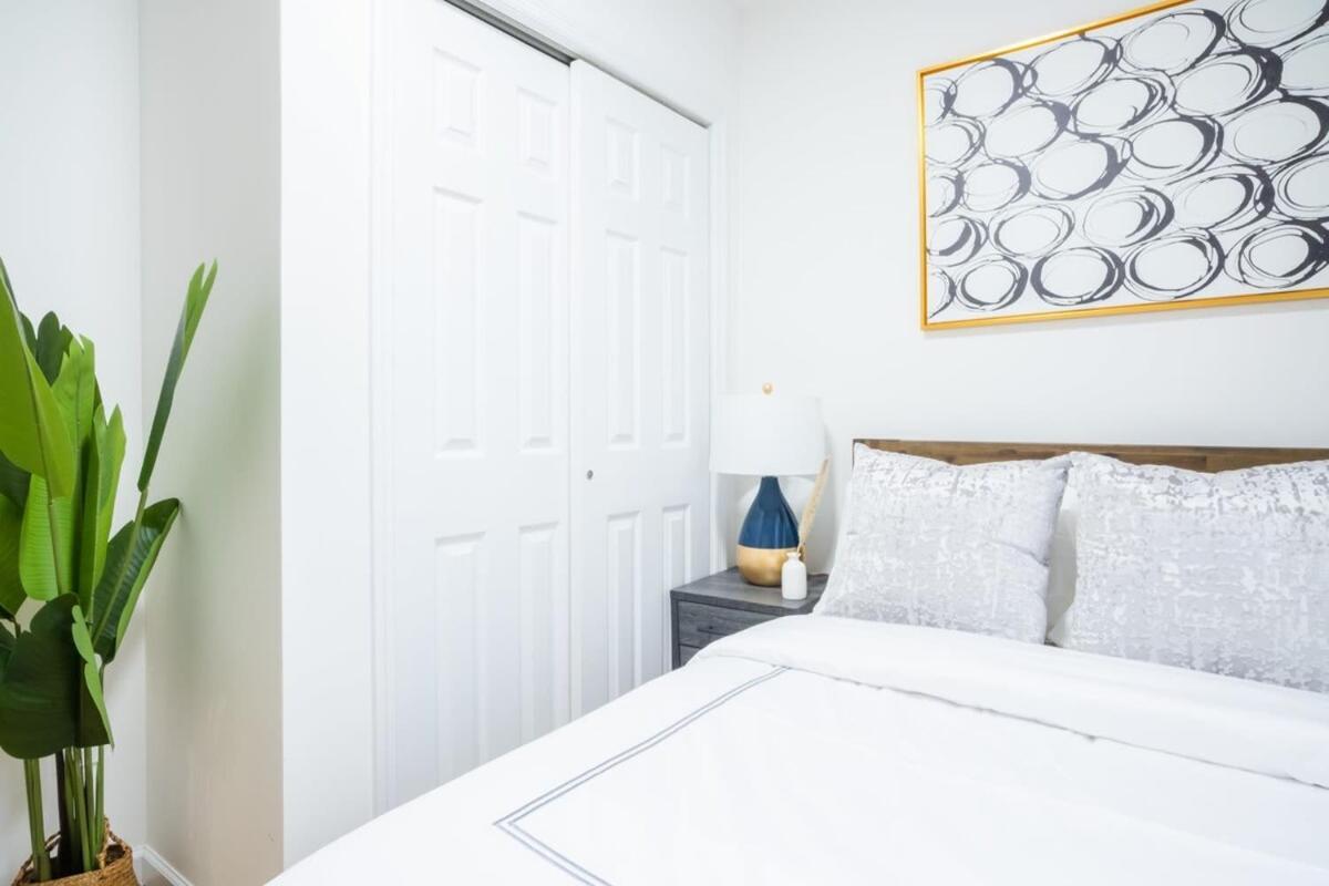 49-3b Newly Renovated 2br Wd Midtown East Apartment
