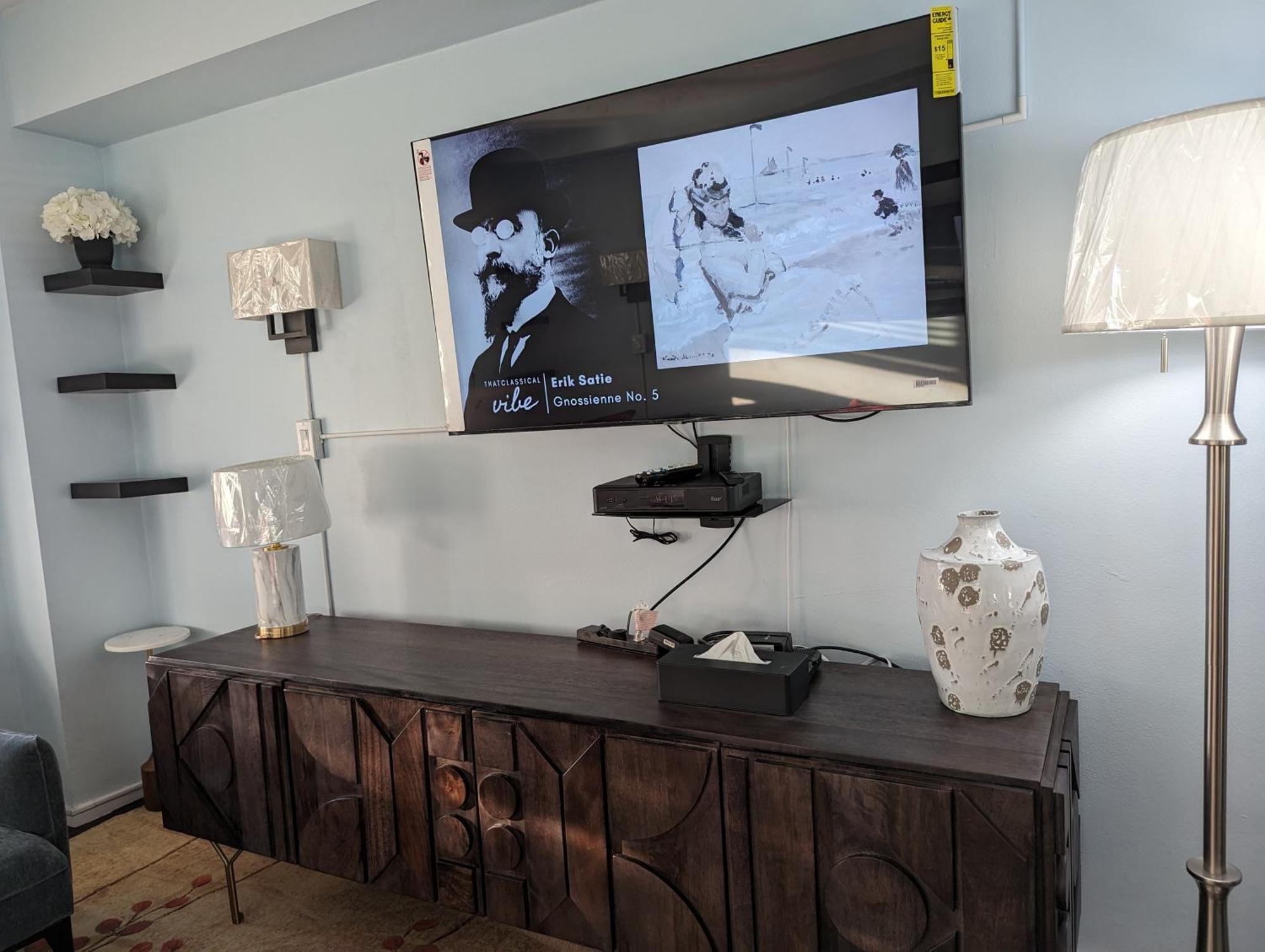 Fully Renovated Manhattan Gem