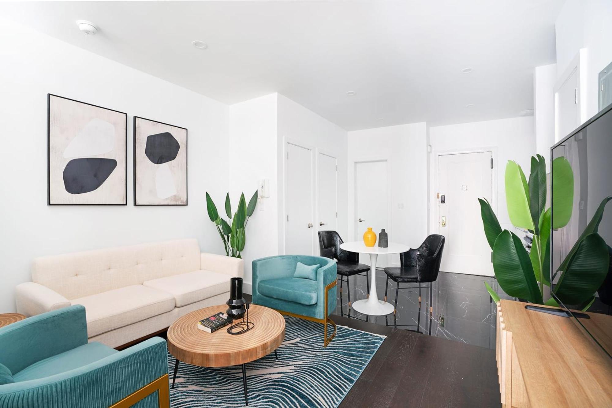444-2c Beautiful 1br Midtown West Apartment