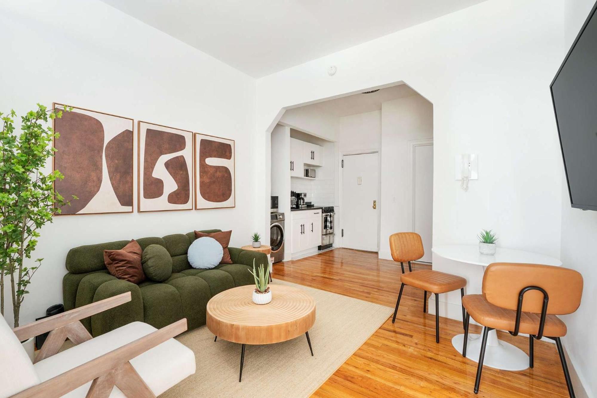 444-1a Beautiful 1br Midtown West Apartment New York