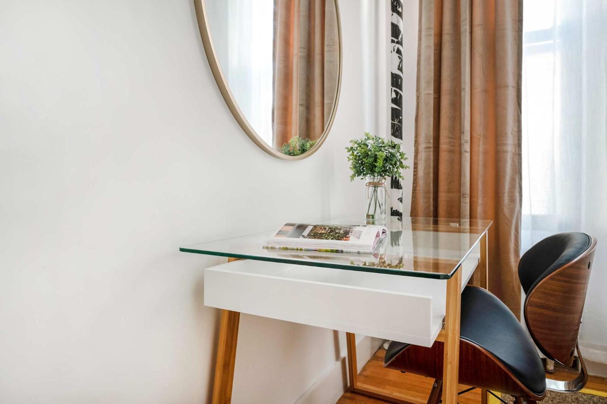 444-1a Beautiful 1br Midtown West Apartment