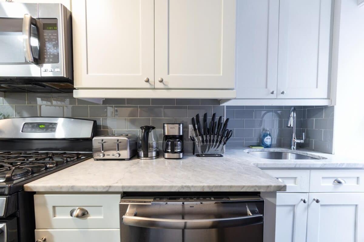39-2 Renovated 3br Apartment New York