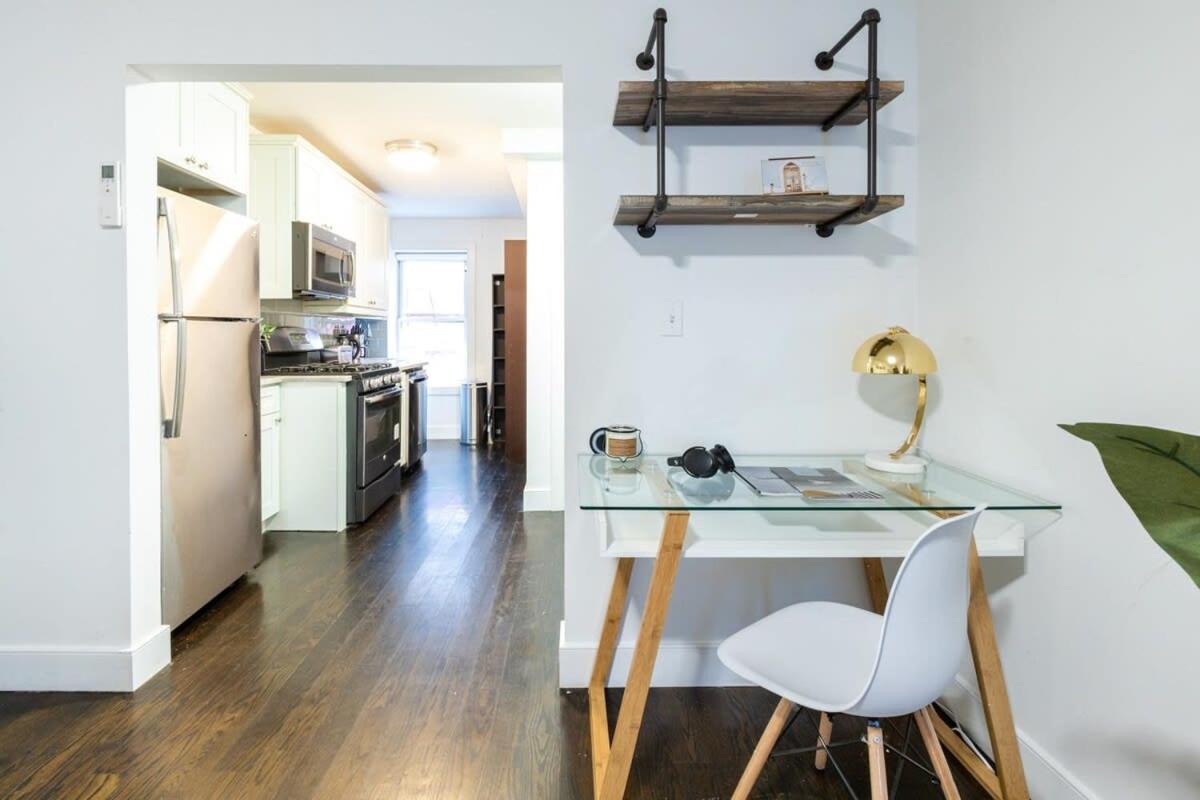 Apartment 39-2 Renovated 3br New York