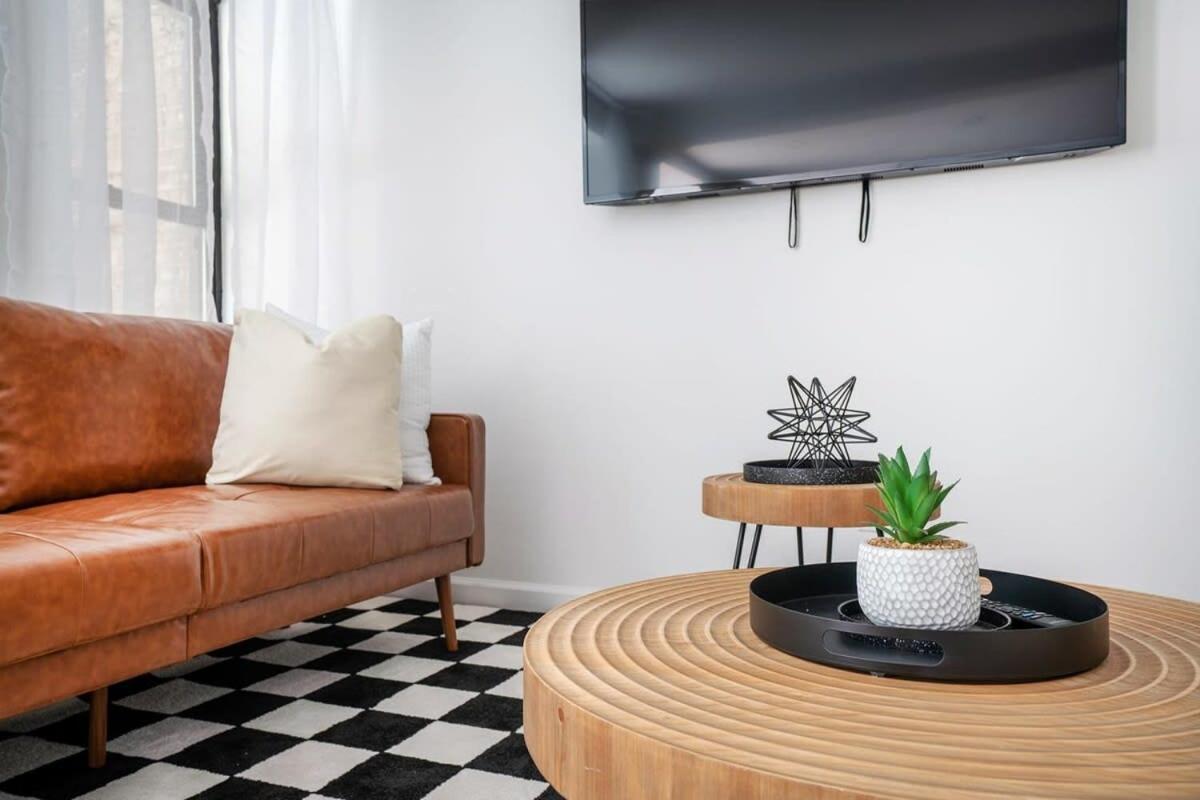 Apartment 91-1d 3br 2baths Duplex With A Private Backyard