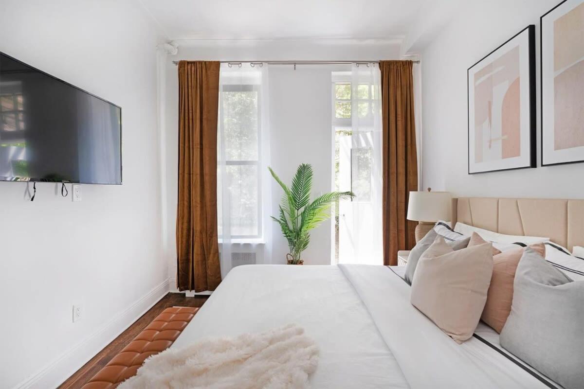 Apartment 91-1d 3br 2baths Duplex With A Private Backyard *