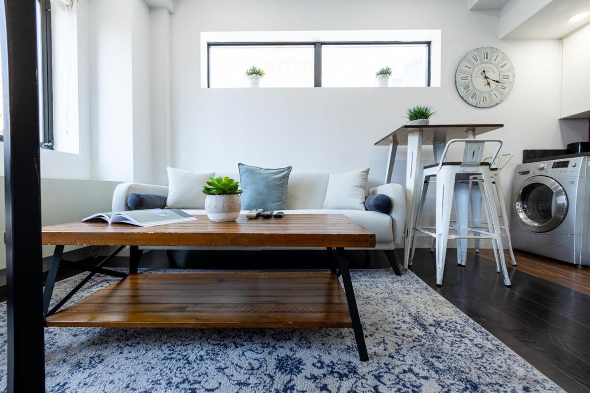 809-6b New 2br Duplex With Private Patio New York