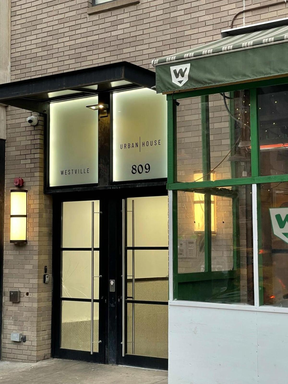 809-5a Gorgeous New 1br Heart Of Midtown *