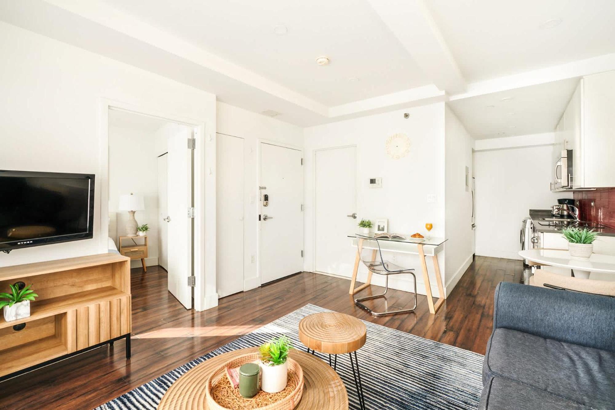 809-5a Gorgeous New 1br Heart Of Midtown New York
