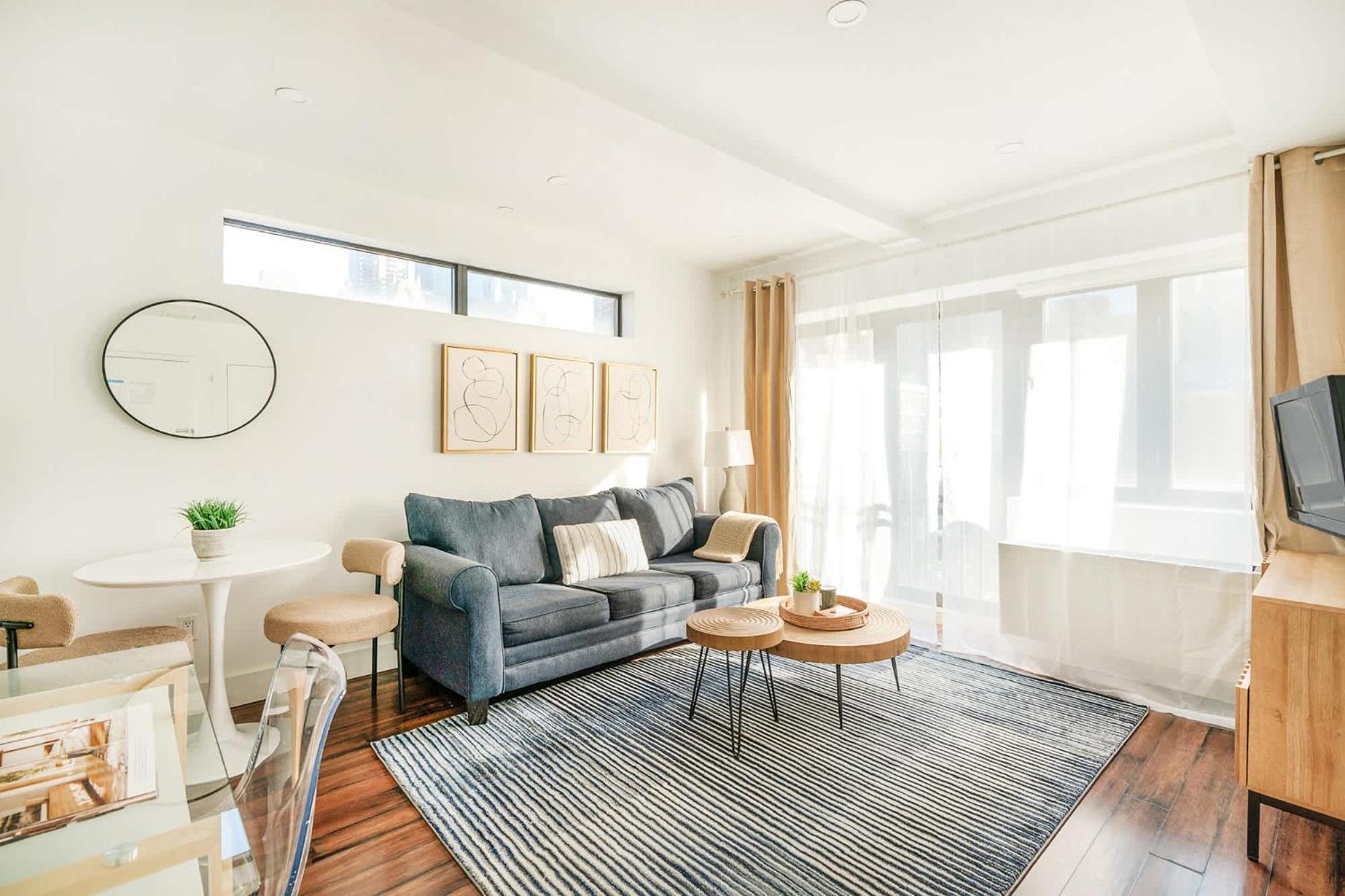 809-5a Gorgeous New 1br Heart Of Midtown *