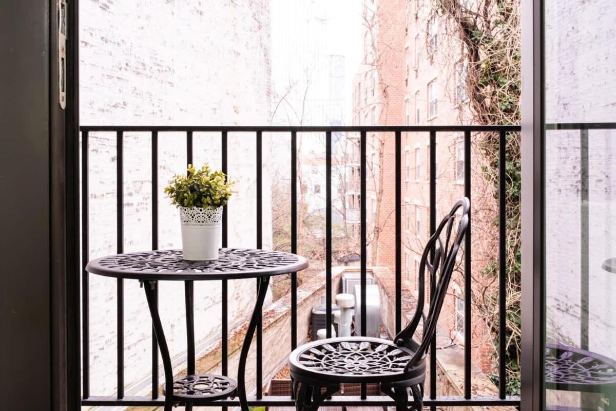 809-3b With A Balcony By Columbus Circle * New York