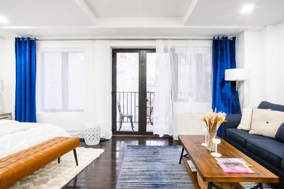 Apartment 809-3b With A Balcony By Columbus Circle