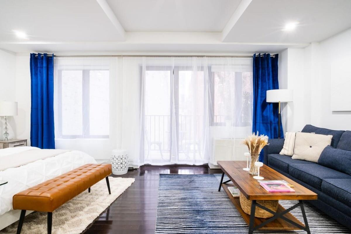 809-3b With A Balcony By Columbus Circle *
