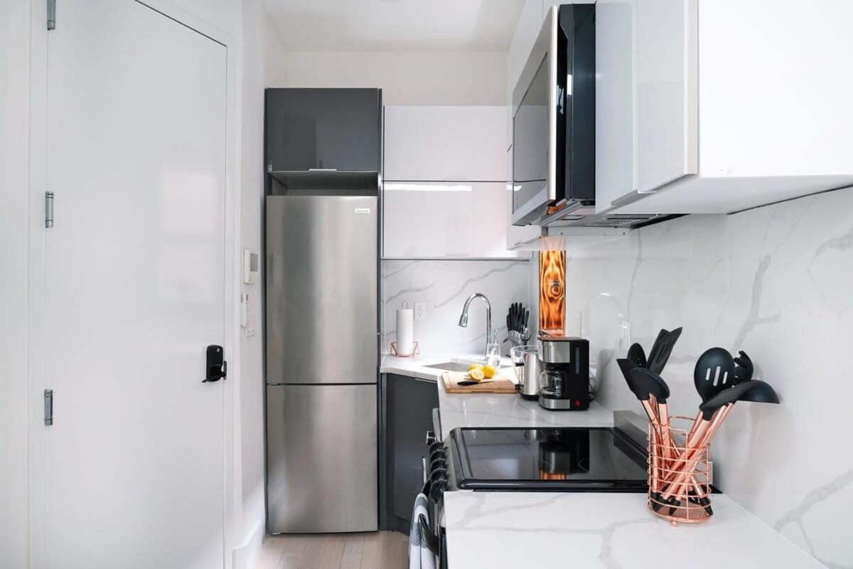 Apartment 48-5rw 1br In Midtown West W&d