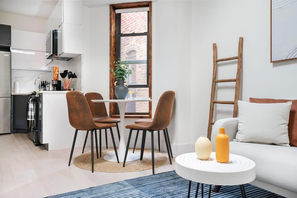 48-5rw 1br In Midtown West W&d New York