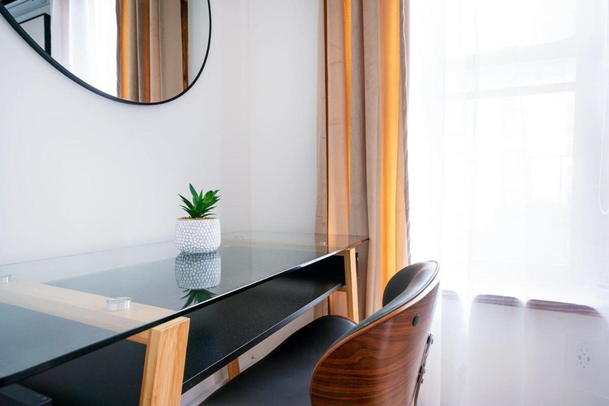 Apartment 48-4re Brand New 1br Prime Midtown West Wd *