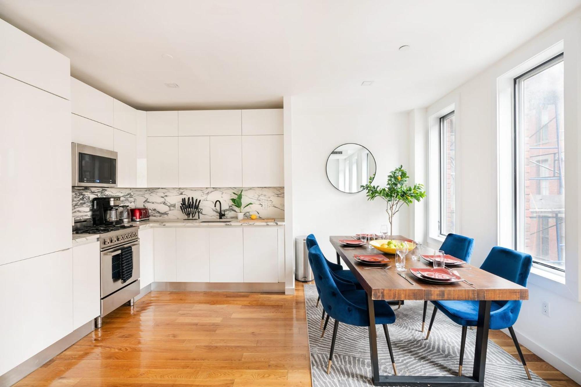 13-3 I Brand New 4br 3bth Duplex Private Roof Deck Apartment
