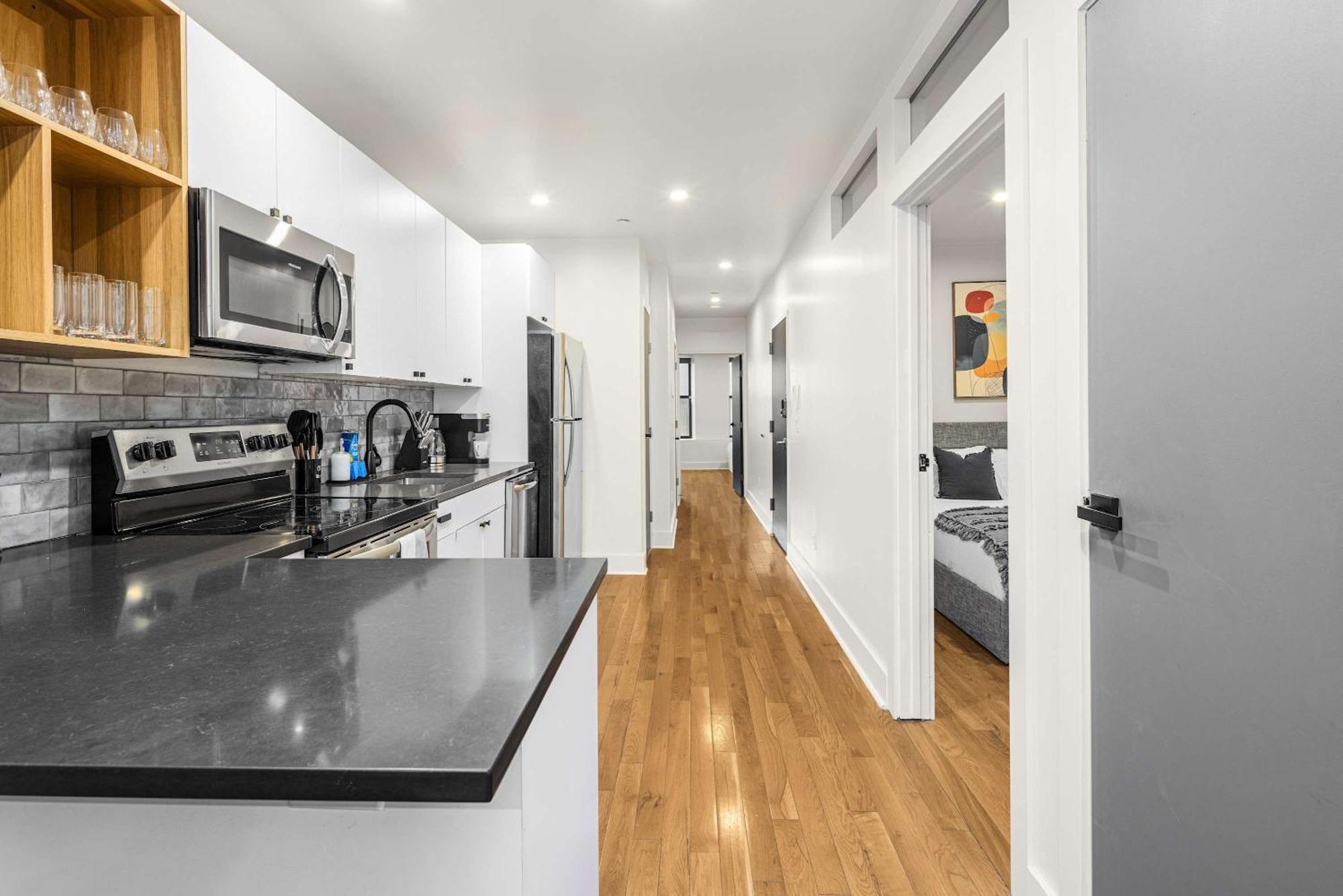 Apartment Spacious Retreat - 4br Heart Of Nyc Prime Location