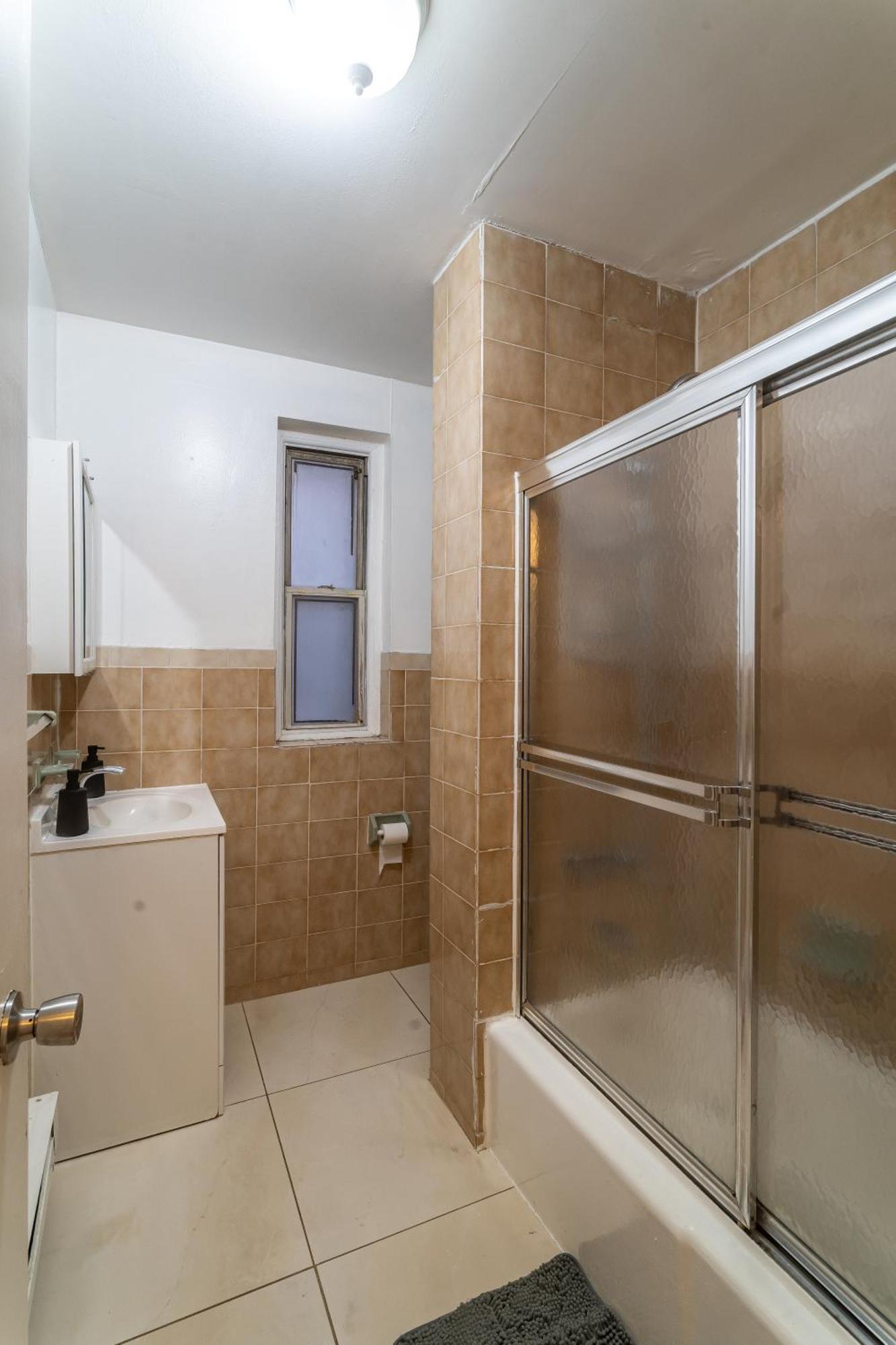 Cozy 3bd Walk To Empire State & Times Sq!