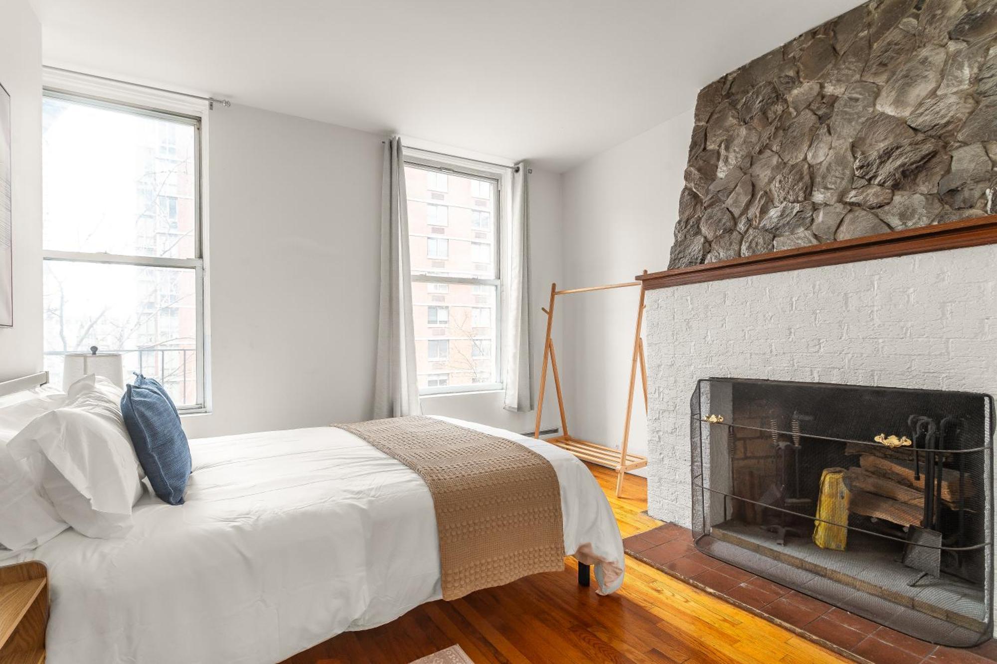 Cozy 3bd Walk To Empire State & Times Sq!