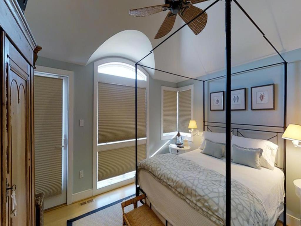 Pet Friendly, Single Family, Ocean Front, Elevator, Badges, Wifi, Decks, Chairs, Oceanview, Keurig, Jacuzzi-jet Tub, O-s Shower, *