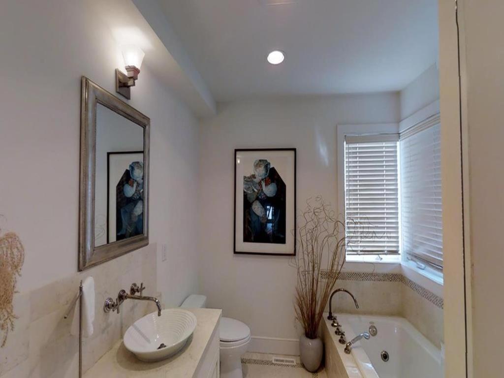 Pet Friendly, Single Family, Ocean Front, Elevator, Badges, Wifi, Decks, Chairs, Oceanview, Keurig, Jacuzzi-jet Tub, O-s Shower, Holiday home *