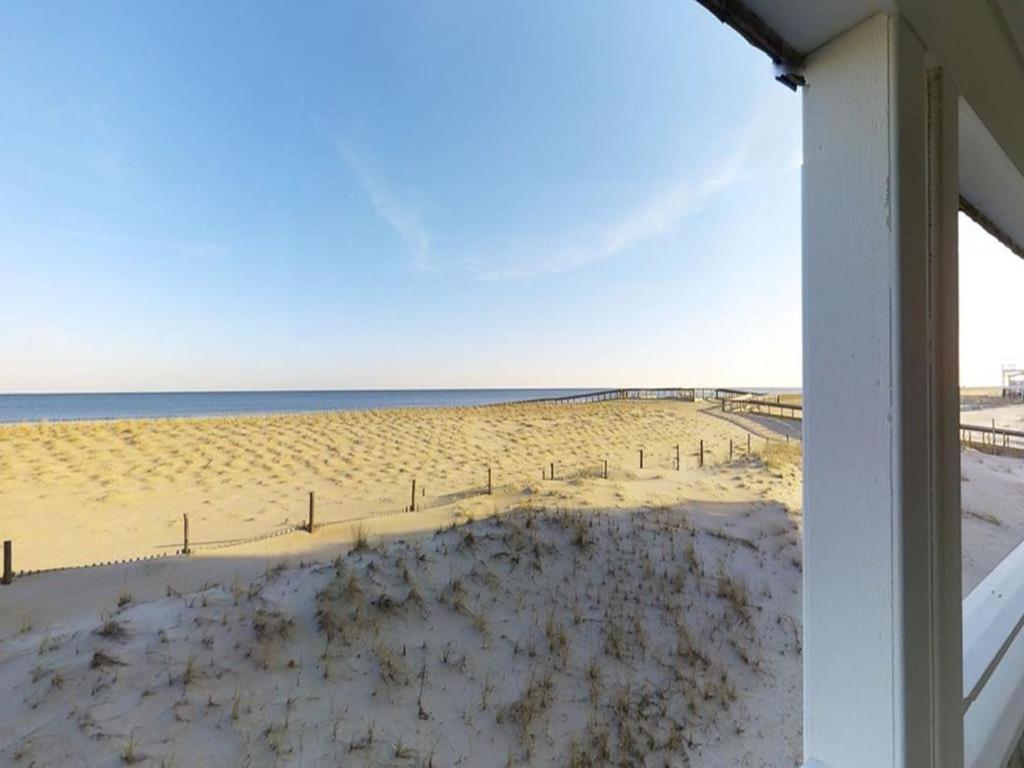 Holiday home Pet Friendly, Single Family, Ocean Front, Elevator, Badges, Wifi, Decks, Chairs, Oceanview, Keurig, Jacuzzi-jet Tub, O-s Shower, *