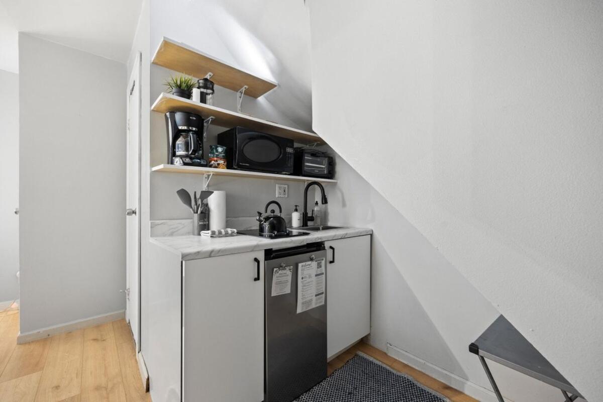 Haven In Times Square & Nearby Restaurants Apartment New York