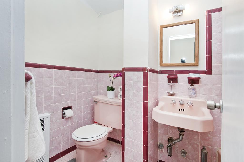 One Bedroom With Backyard - Brooklyn