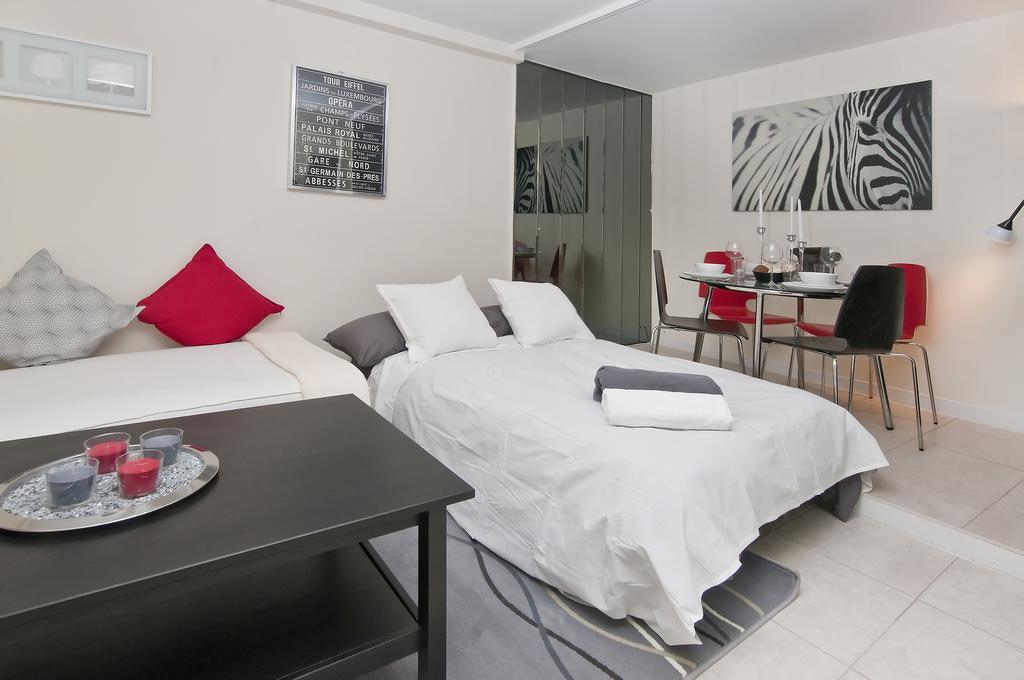 One Bedroom With Backyard - Brooklyn New York