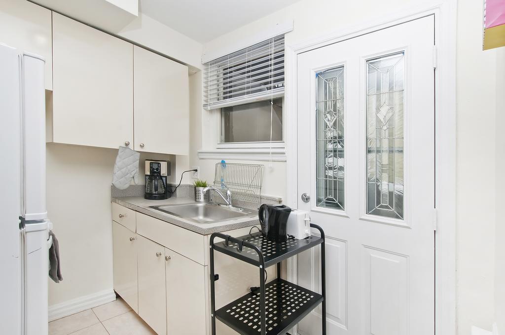 One Bedroom With Backyard - Brooklyn Holiday home