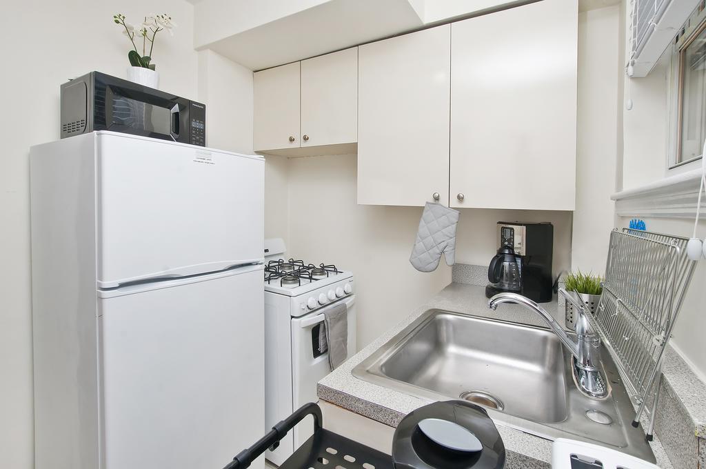 One Bedroom With Backyard - Brooklyn Holiday home New York