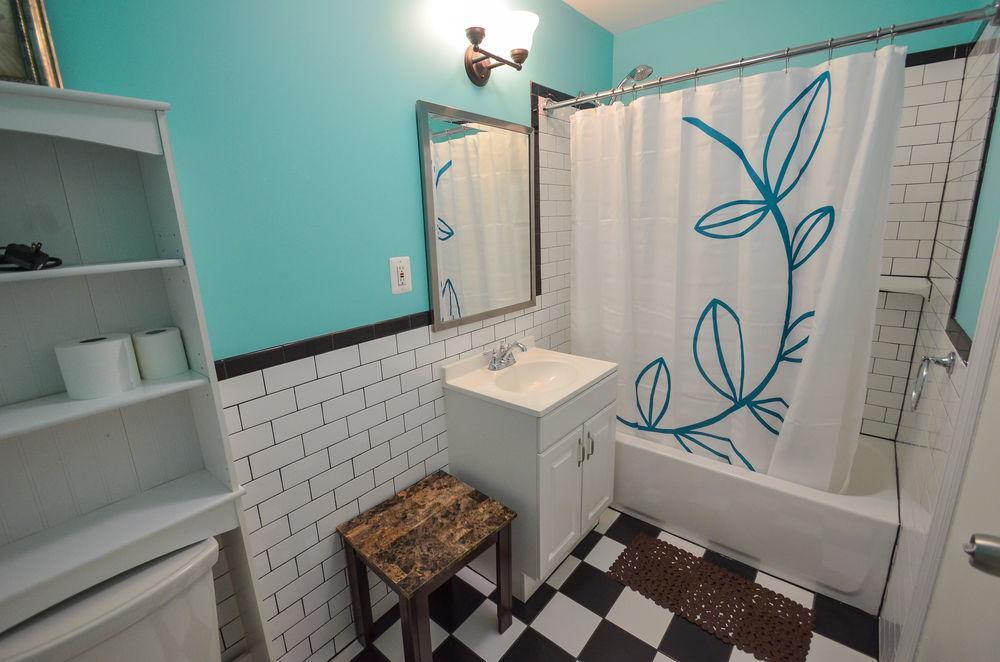 Hells Kitchen Apartment *