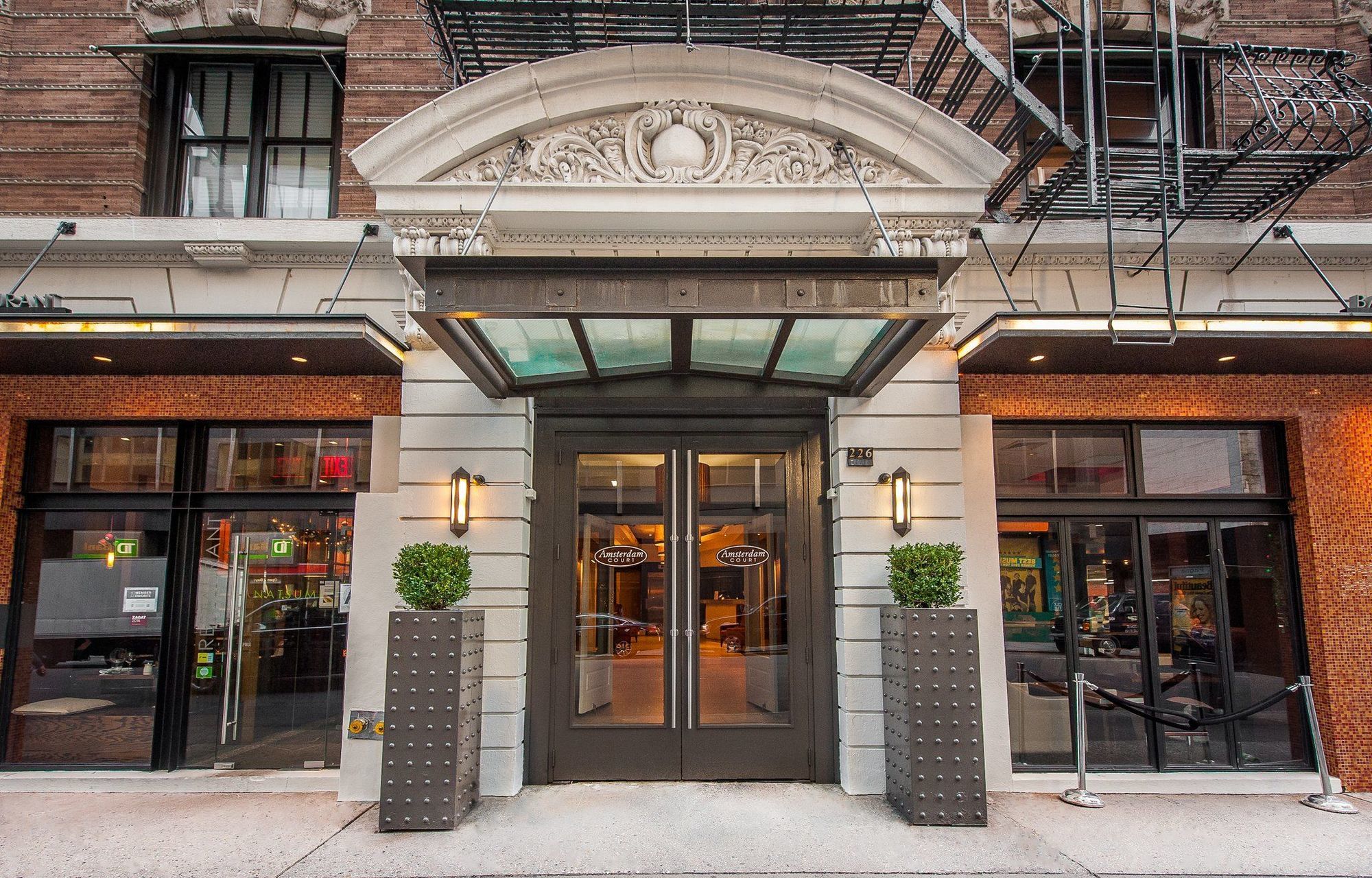 Square At Times Square Hotel