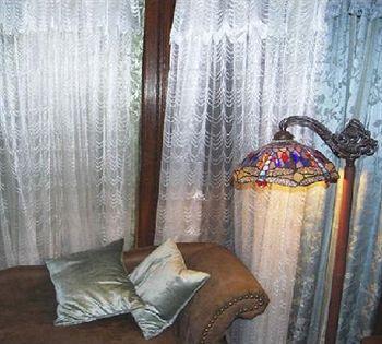 Missing Lantern Resident Inn New York