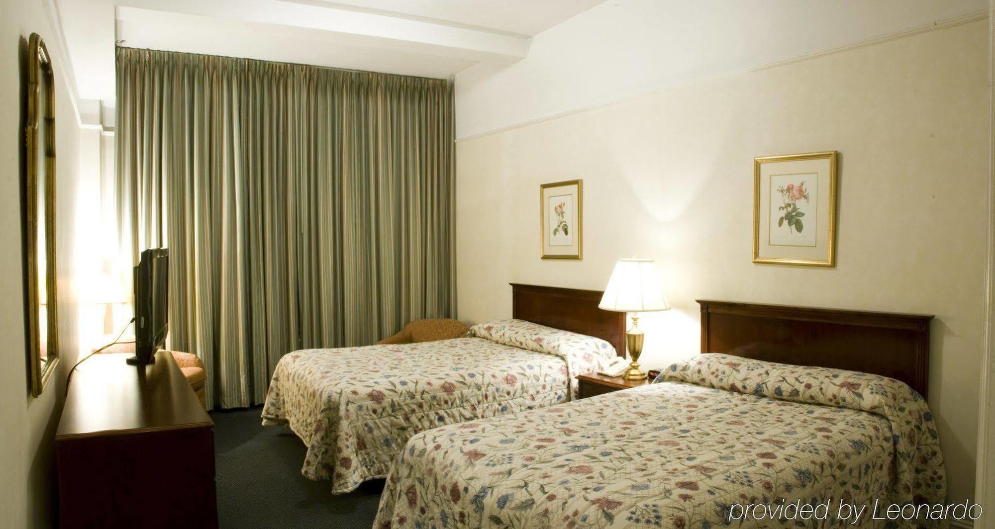 Salisbury 3*