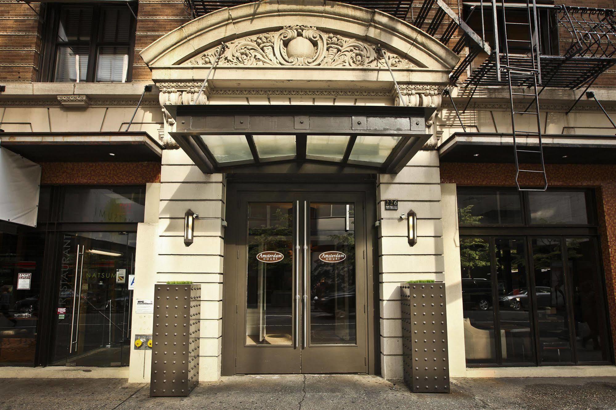 Square At Times Square Hotel