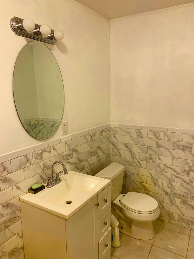 2 Bedroom Classy Brooklyn Apt-10 Mins From Barclays Center! New York