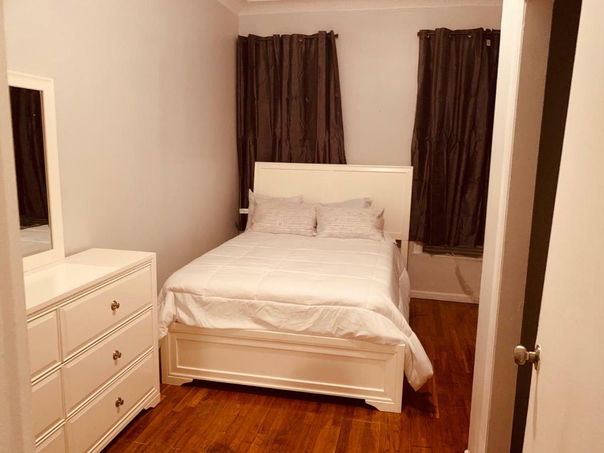 2 Bedroom Classy Brooklyn Apt-10 Mins From Barclays Center! Apartment