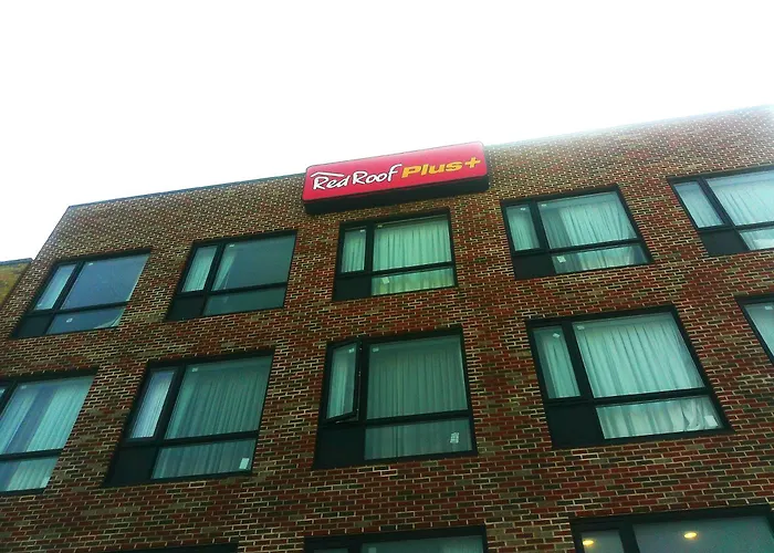 Red Roof Plus Brooklyn - 3Rd Ave
