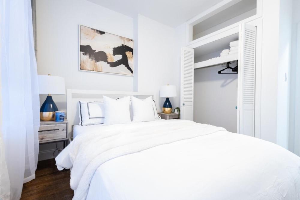 1435-2 3 Bedrooms 2bath W D Ues Apartment *
