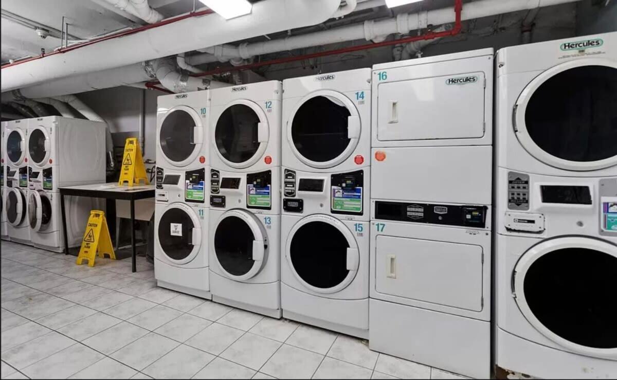 73-1503 Newly Reno Uws Doorman Gym Laundry Apartment New York