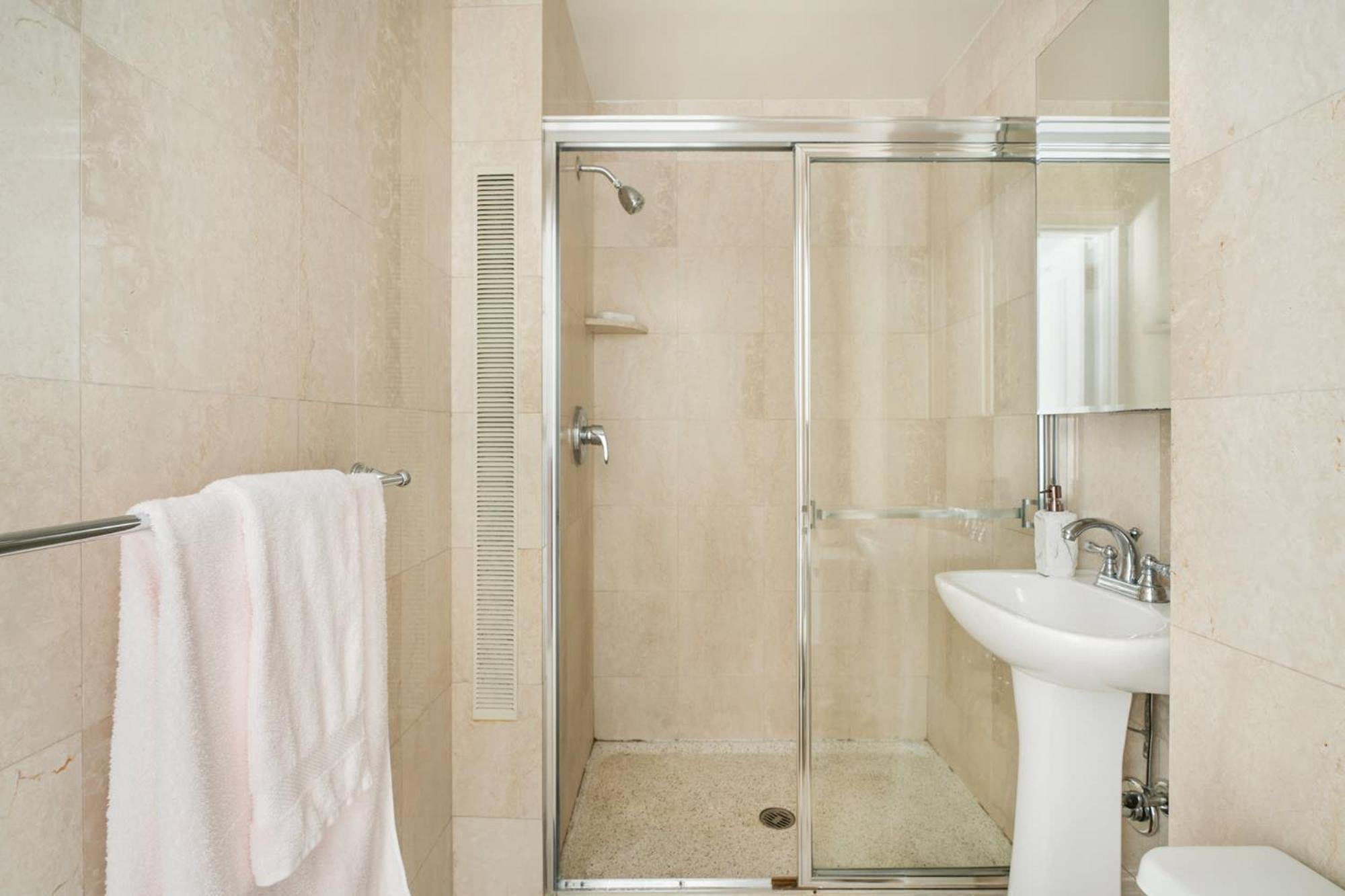 Apartment 73-1503 Newly Reno Uws Doorman Gym Laundry New York