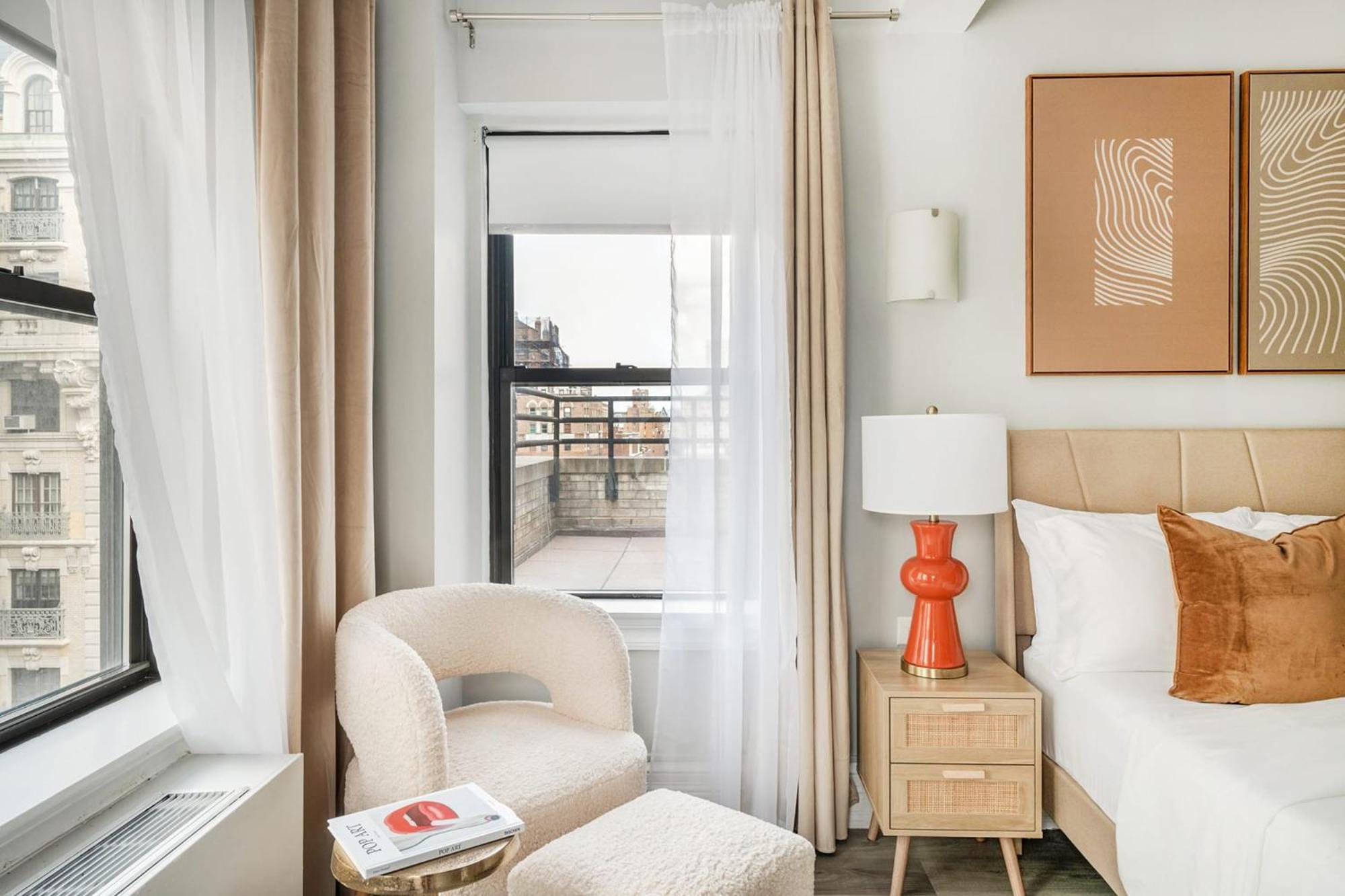 73-1503 Newly Reno Uws Doorman Gym Laundry Apartment *