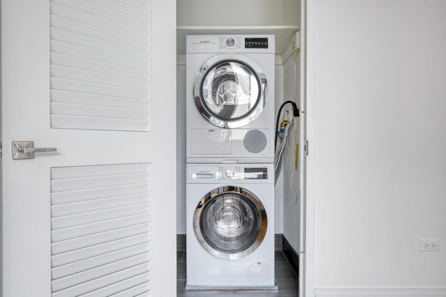 Upper E Side 2br W Gym Wd Nr The Met Nyc-298 Apartment