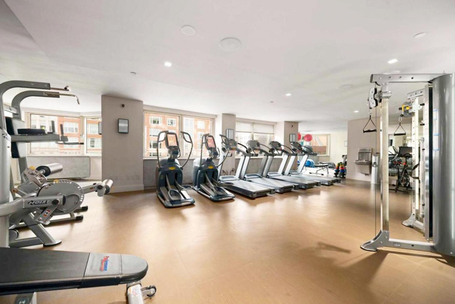 Apartment Upper E Side 2br W Gym Wd Nr The Met Nyc-298 New York